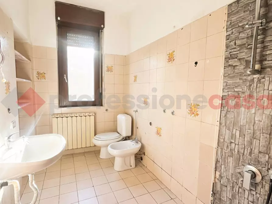 Immagine 18 di Palazzo in vendita  in Via alessandria, snc a Legnano