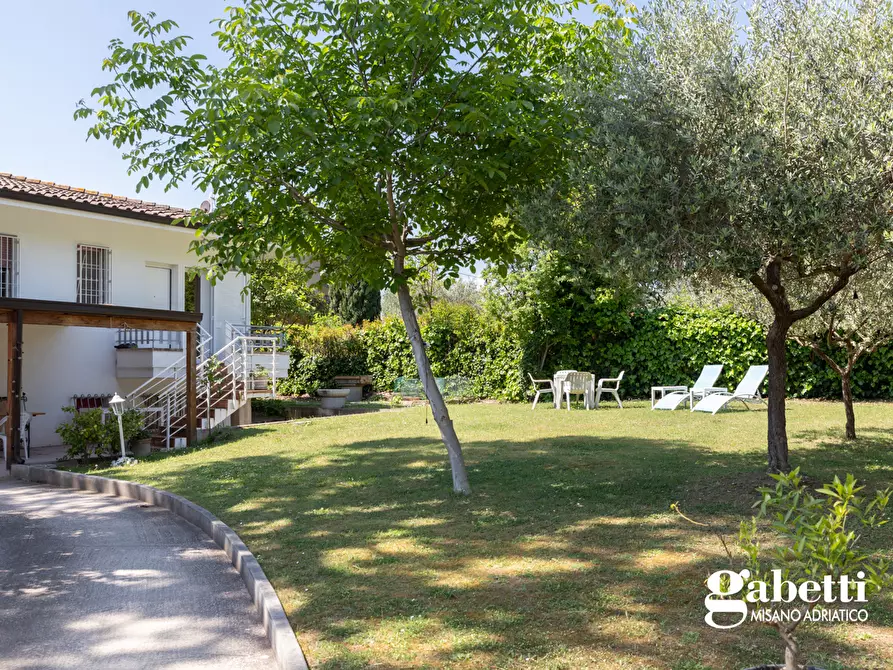 Immagine 37 di Villa in vendita  in Via Toscanini a Misano Adriatico