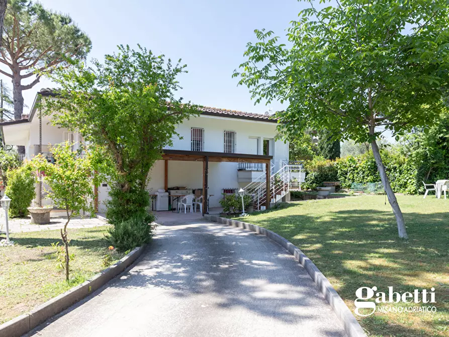 Immagine 36 di Villa in vendita  in Via Toscanini a Misano Adriatico