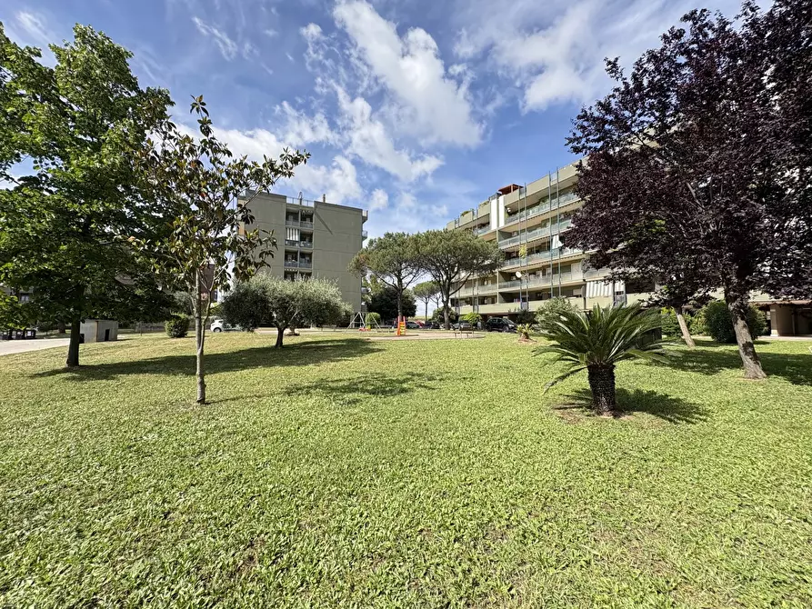 Immagine 25 di Appartamento in vendita  in Viale Alessandro Ruspoli, 201 a Roma