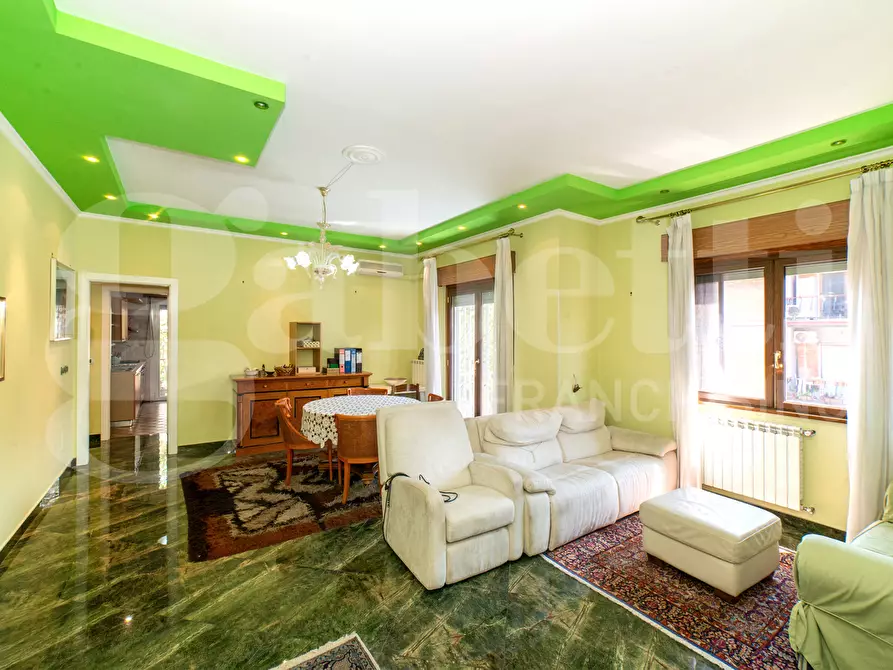 Immagine 1 di Appartamento in vendita  in Viale di Tor Marancia, 60 a Roma