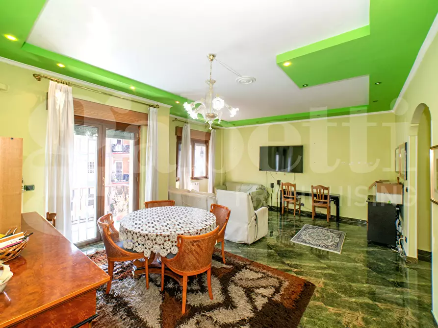 Immagine 3 di Appartamento in vendita  in Viale di Tor Marancia, 60 a Roma