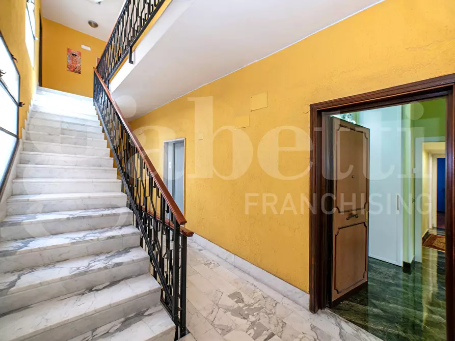Immagine 29 di Appartamento in vendita  in Viale di Tor Marancia, 60 a Roma