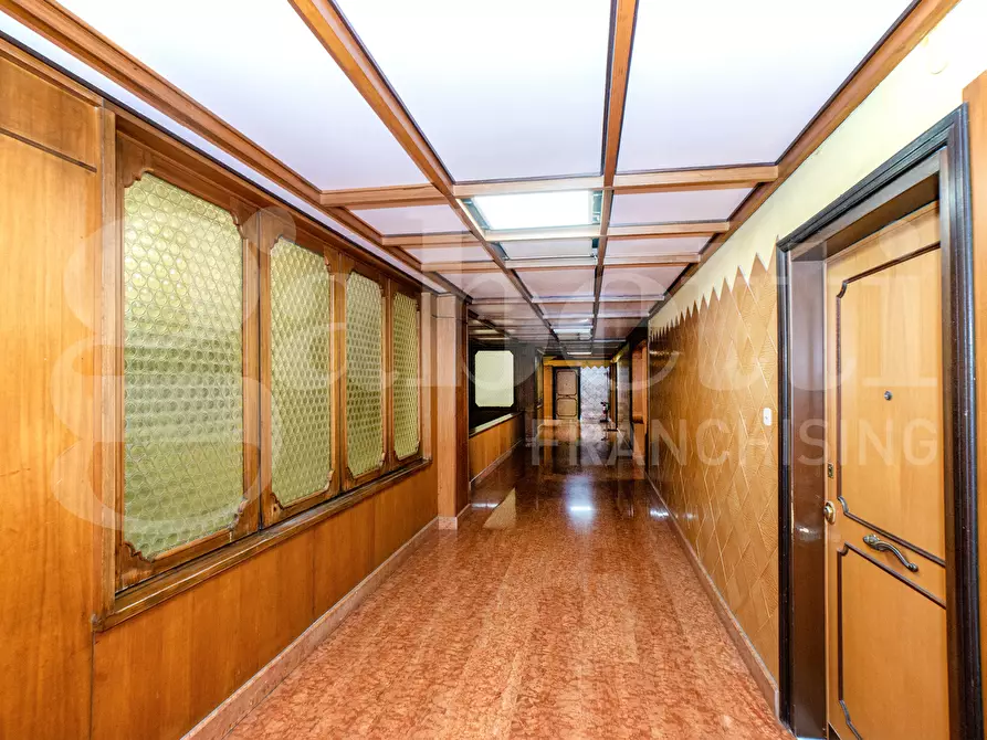 Immagine 31 di Appartamento in vendita  in Viale di Tor Marancia, 60 a Roma