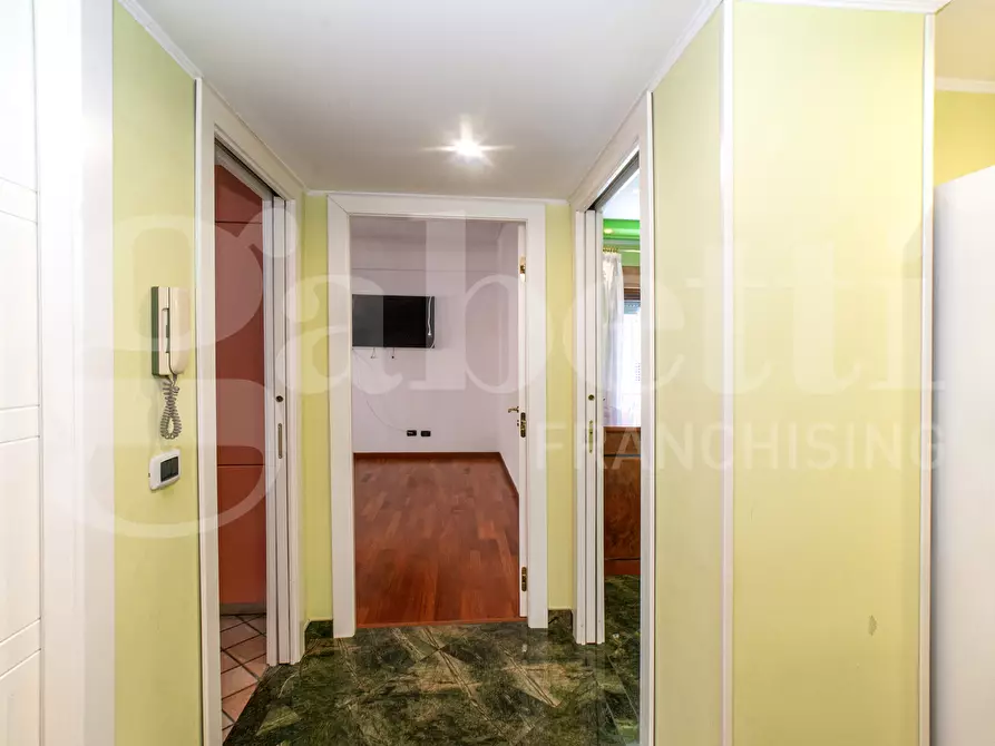 Immagine 7 di Appartamento in vendita  in Viale di Tor Marancia, 60 a Roma