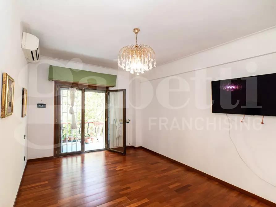 Immagine 11 di Appartamento in vendita  in Viale di Tor Marancia, 60 a Roma