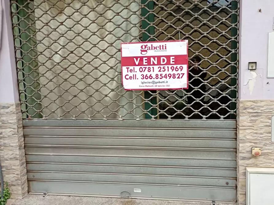Immagine 3 di Attività commerciale in vendita  in Via Nuova, 29 a Uta