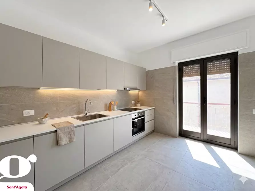 Immagine 4 di Appartamento in vendita  in Via GIOVANNI MELI, 2 a Sant'agata Di Militello