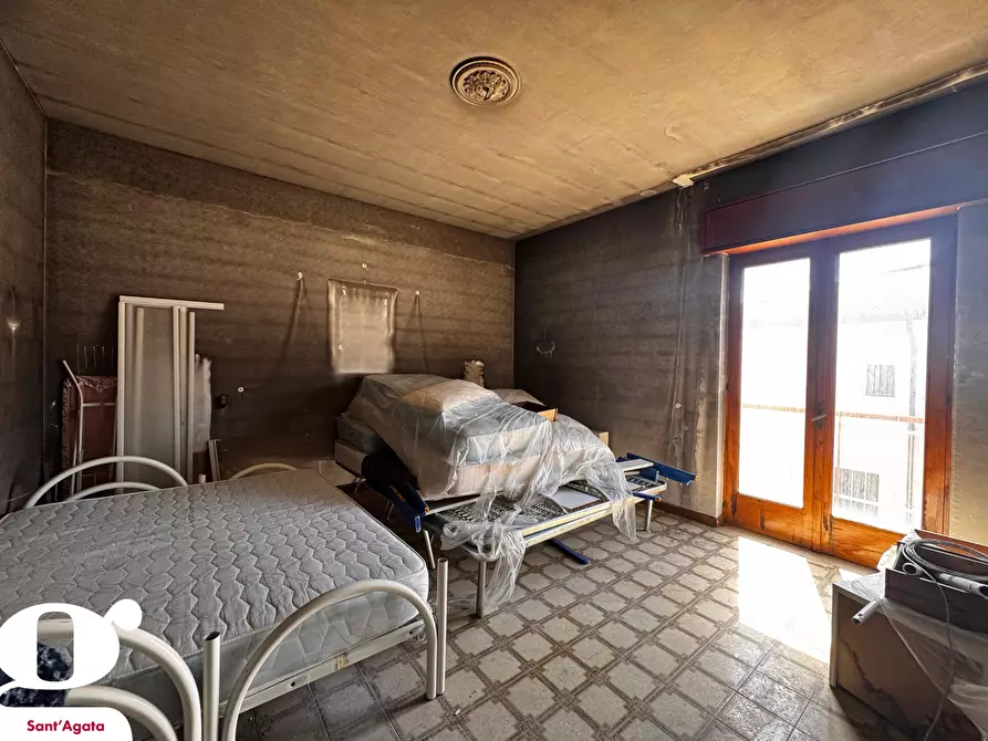 Immagine 3 di Appartamento in vendita  in Via GIOVANNI MELI, 2 a Sant'agata Di Militello