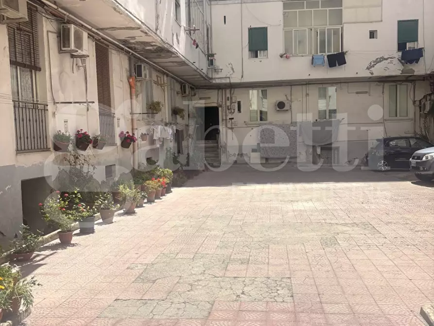 Immagine 4 di Appartamento in affitto  in Via calata capodichino, 88 a Napoli