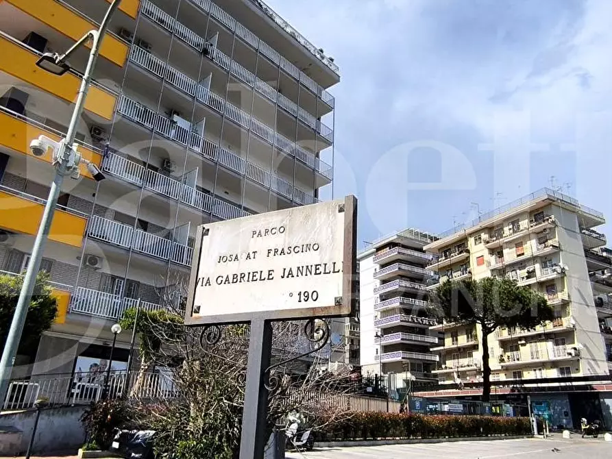 Immagine 40 di Appartamento in vendita  in Via Gabriele Jannelli, 190 a Napoli