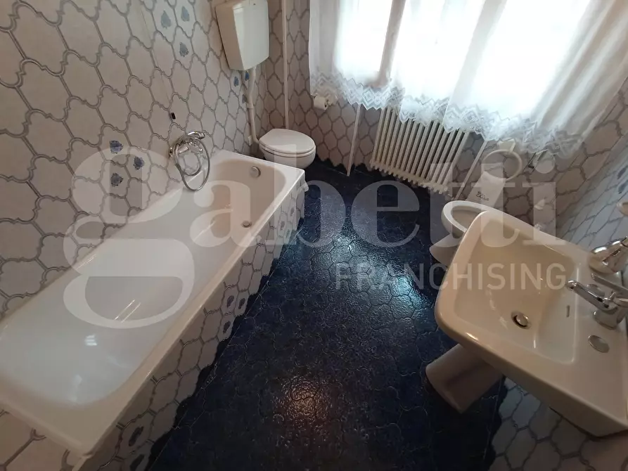 Immagine 19 di Appartamento in vendita  in Via CAVARZERE via Dei Martiri, 00 a Cavarzere