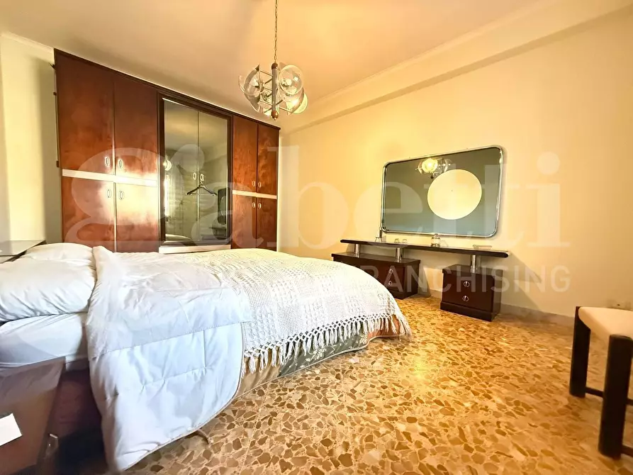 Immagine 24 di Appartamento in vendita  in Via michele guadagno a Napoli