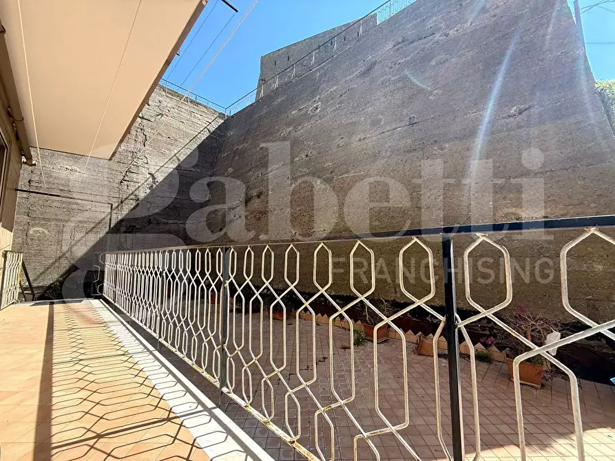 Immagine 7 di Appartamento in vendita  in Via michele guadagno a Napoli