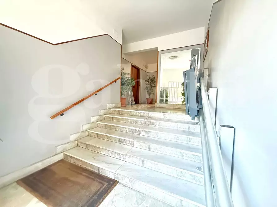 Immagine 3 di Appartamento in vendita  in Via michele guadagno a Napoli