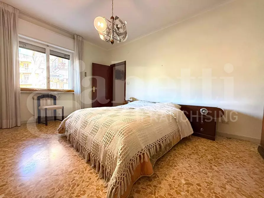 Immagine 26 di Appartamento in vendita  in Via michele guadagno a Napoli