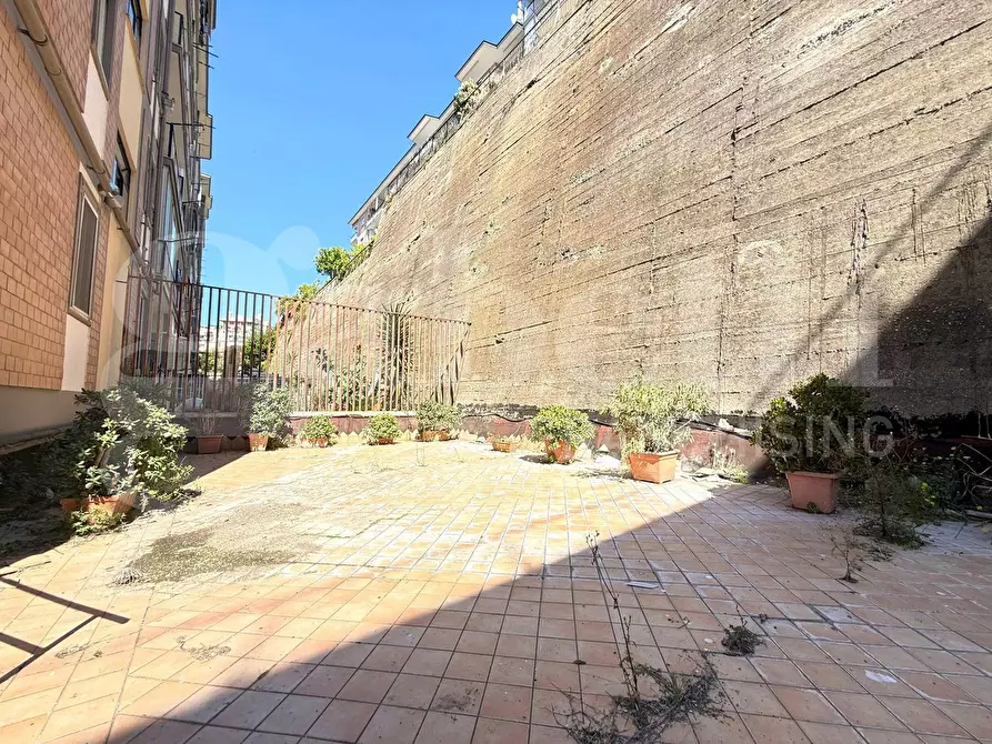 Immagine 14 di Appartamento in vendita  in Via michele guadagno a Napoli
