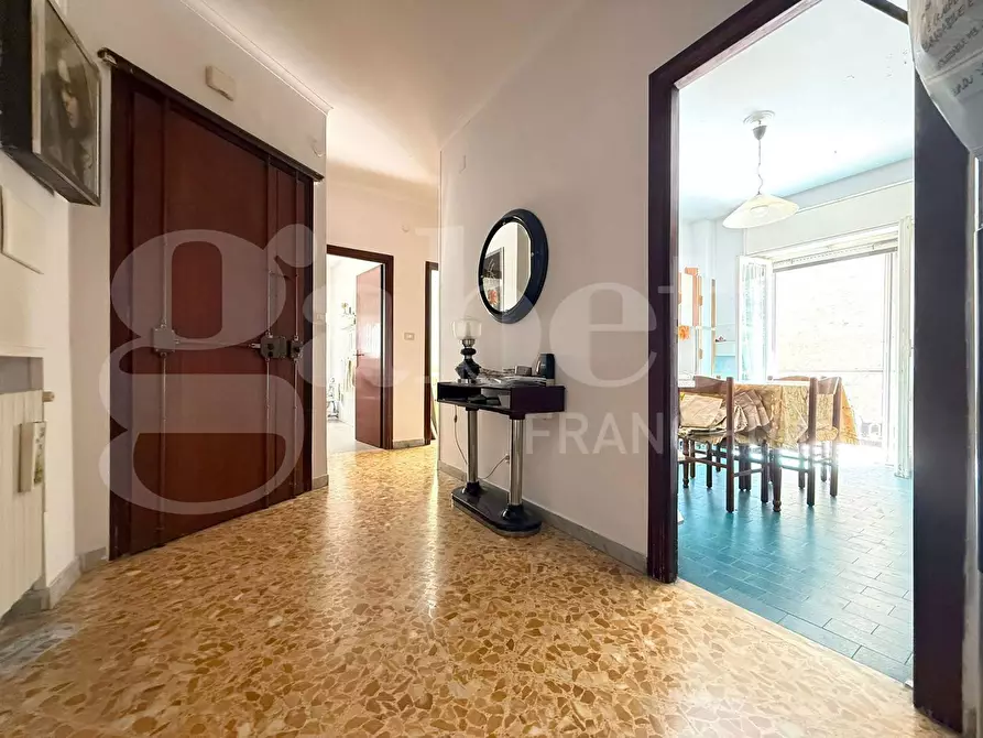 Immagine 16 di Appartamento in vendita  in Via michele guadagno a Napoli