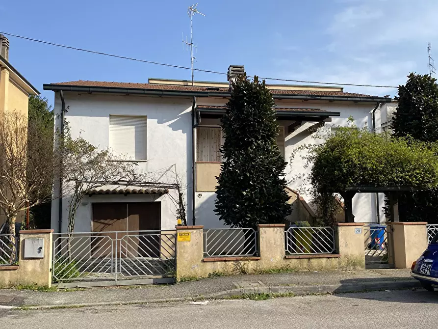 Immagine 1 di Casa indipendente in vendita  in Via Della Resistenza, 20 a Forlimpopoli