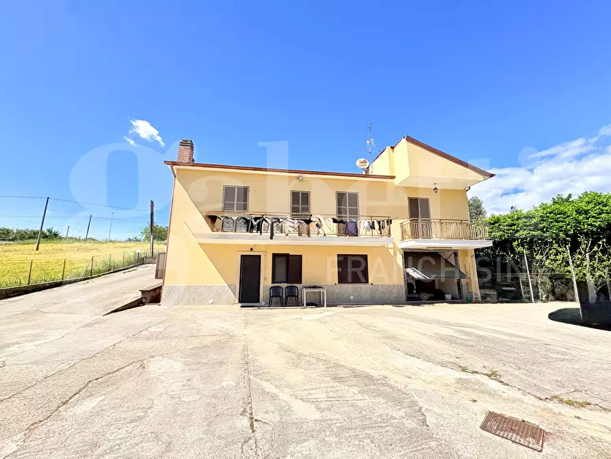 Immagine 1 di Villa in vendita  in Via San Valentino, 14 a Gavignano