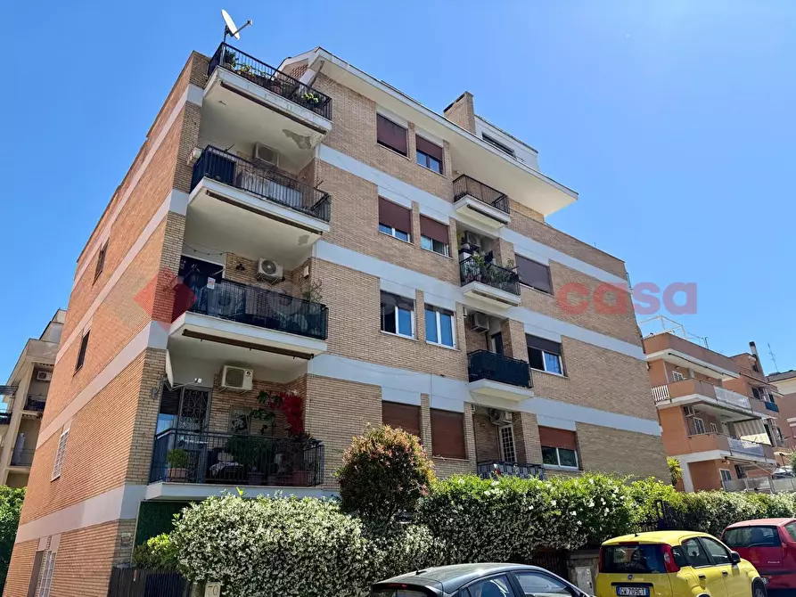 Immagine 3 di Appartamento in vendita  in Via Marcello Provenzale, 68 a Roma