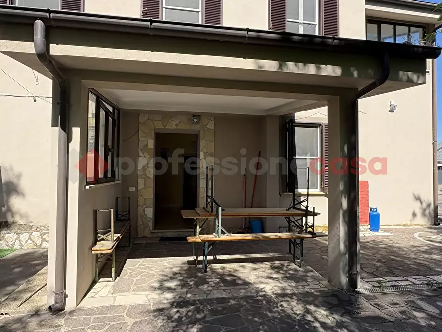 Immagine 2 di Casa bifamiliare in vendita  in Via PONTINA 148, 50 a Terracina