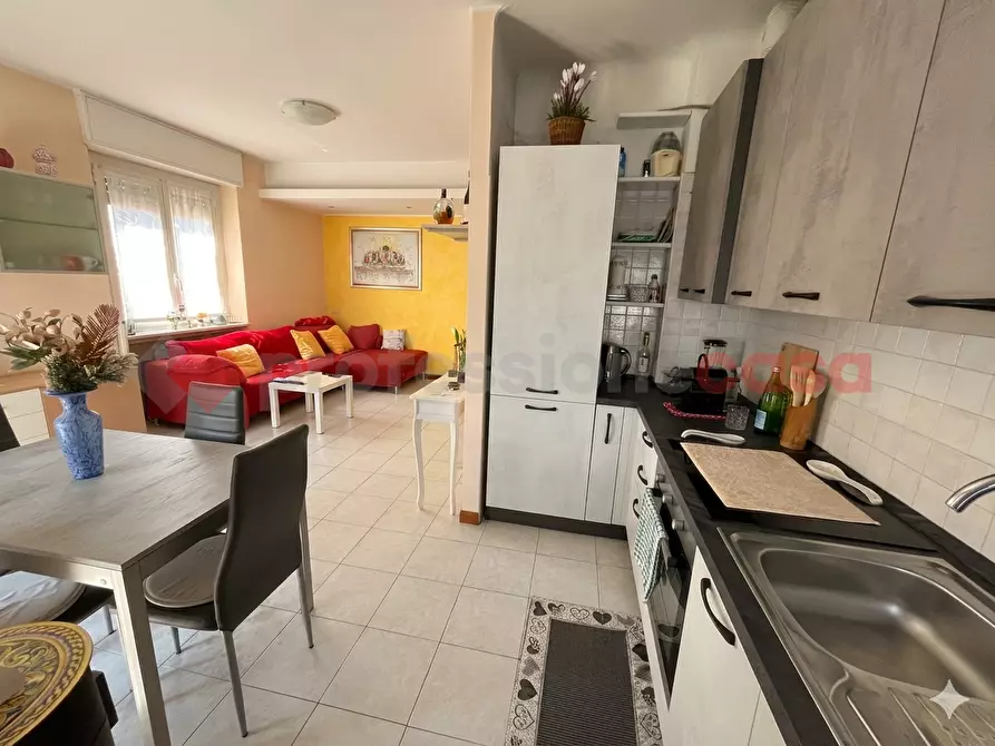 Immagine 8 di Appartamento in vendita  in Via xxix maggio, 223 a Legnano