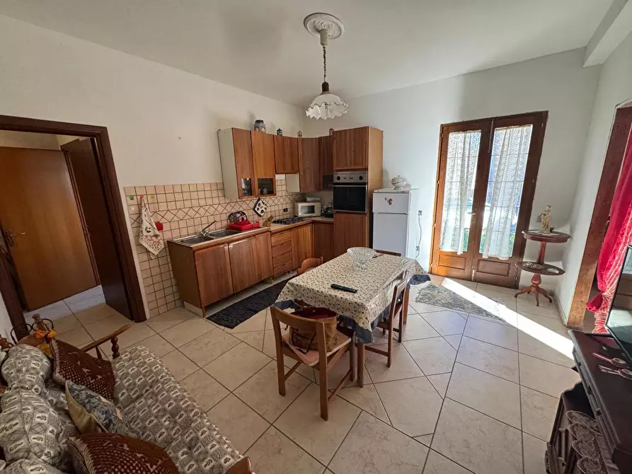 Immagine 4 di Casa indipendente in vendita  in Via Eleonora, 4 a Fordongianus