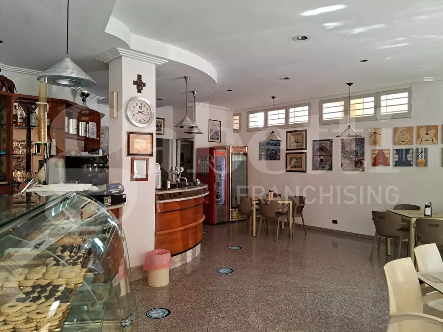Immagine 6 di Negozio in vendita  in Via Ingegnere Migliorisi, 8 a Ragusa
