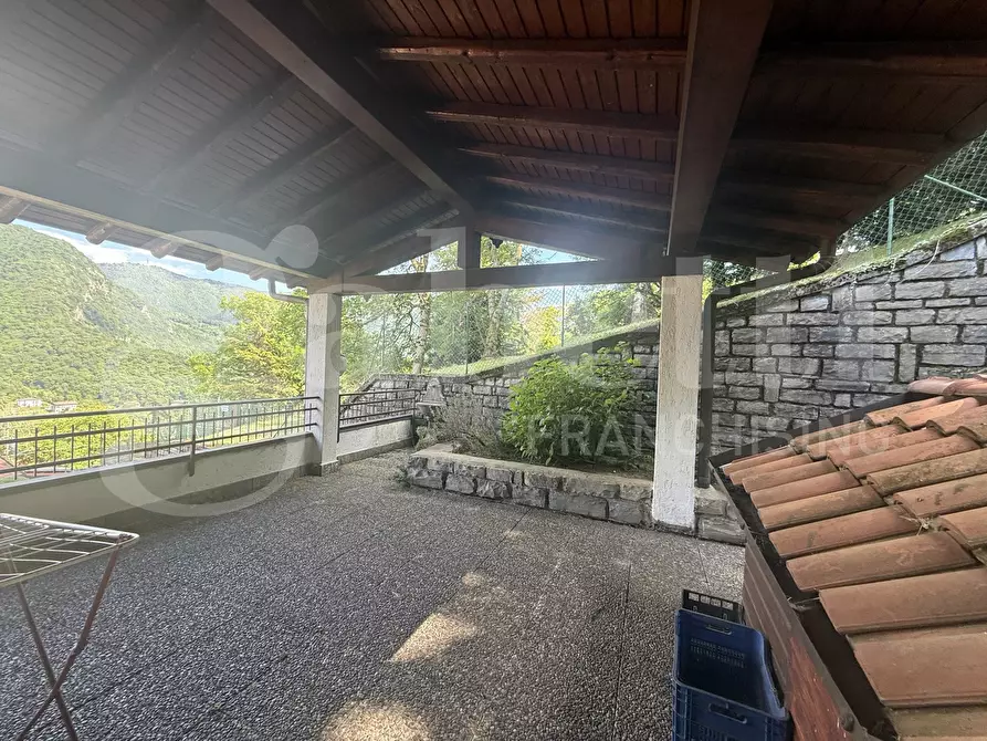 Immagine 17 di Appartamento in vendita  in Via Castellit, snc a Asso