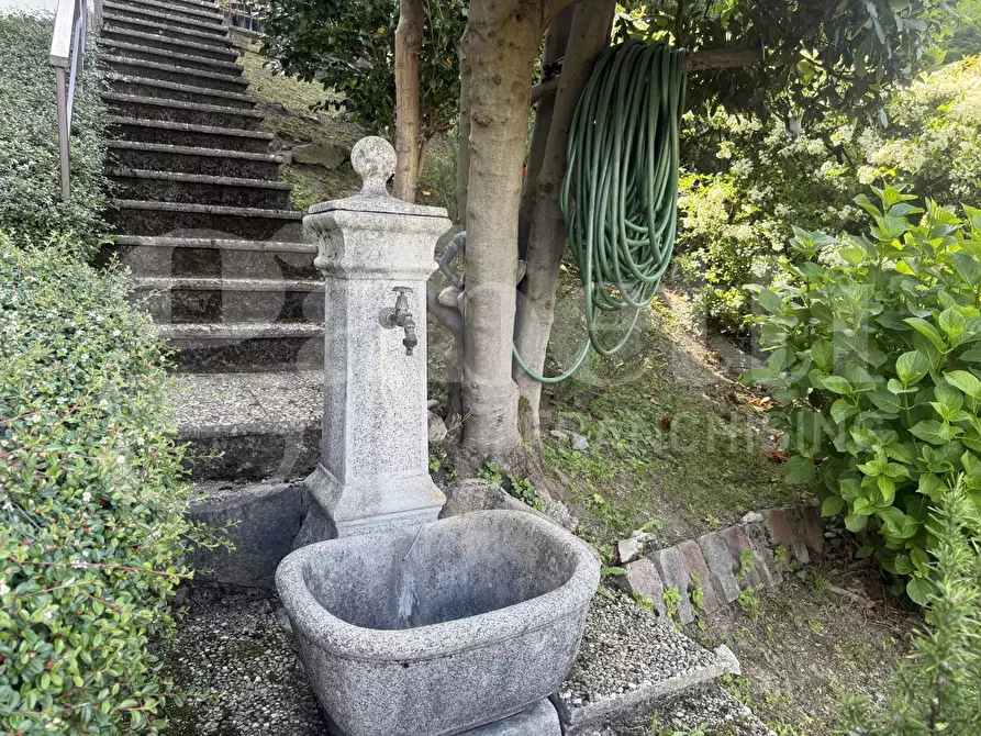 Immagine 27 di Appartamento in vendita  in Via Castellit, snc a Asso