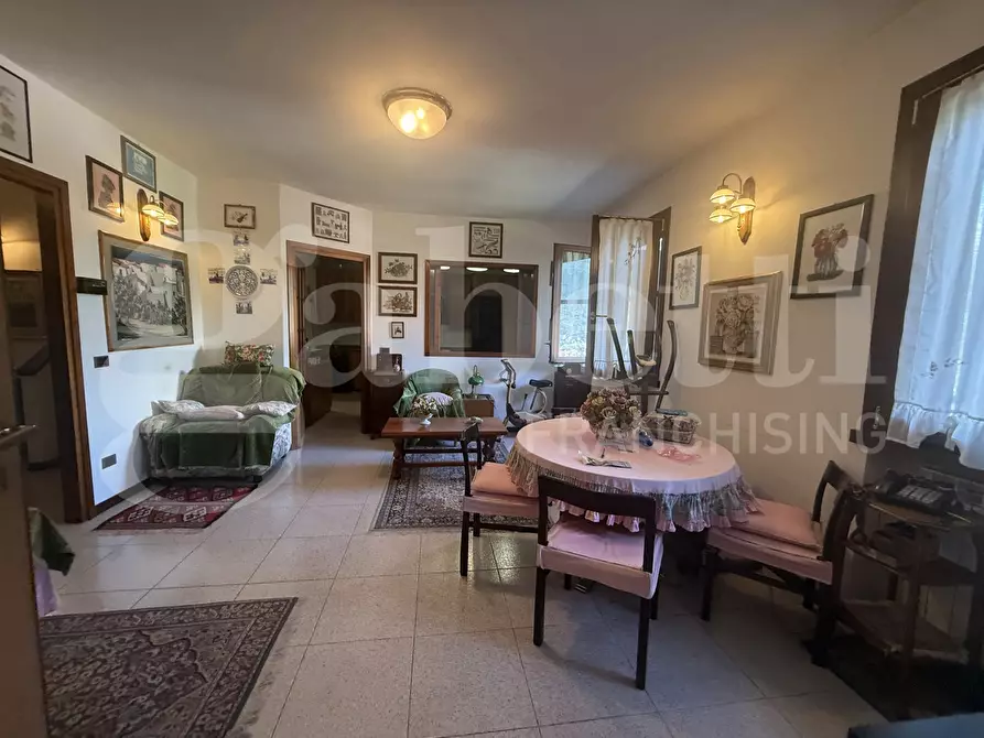 Immagine 7 di Appartamento in vendita  in Via Castellit, snc a Asso