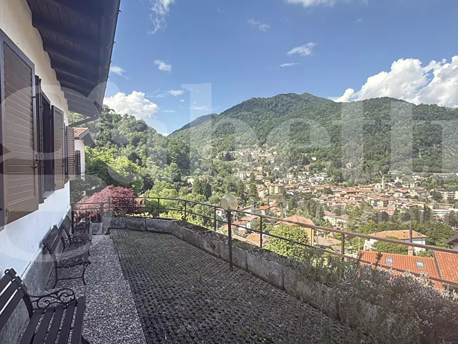 Immagine 29 di Appartamento in vendita  in Via Castellit, snc a Asso