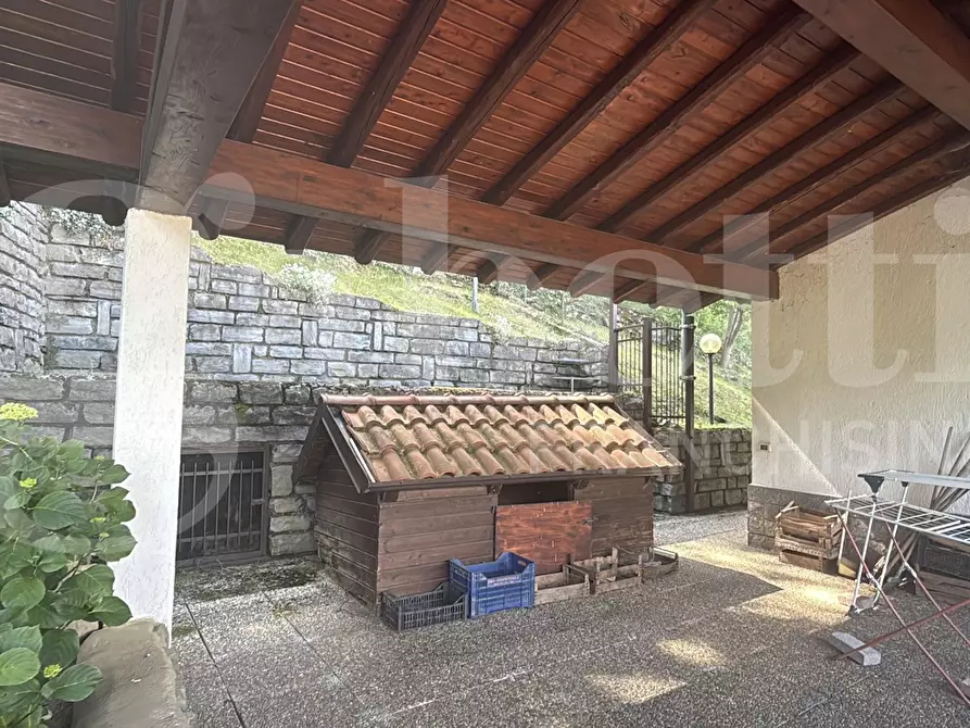 Immagine 14 di Appartamento in vendita  in Via Castellit, snc a Asso