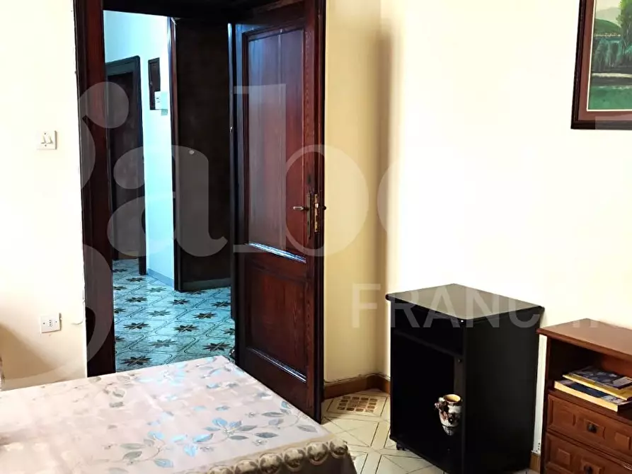 Immagine 8 di Appartamento in vendita  in Piazza Garibaldi a Napoli