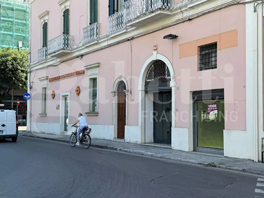 Immagine 1 di Negozio in vendita  in Via Roma, 120 a Nardo'