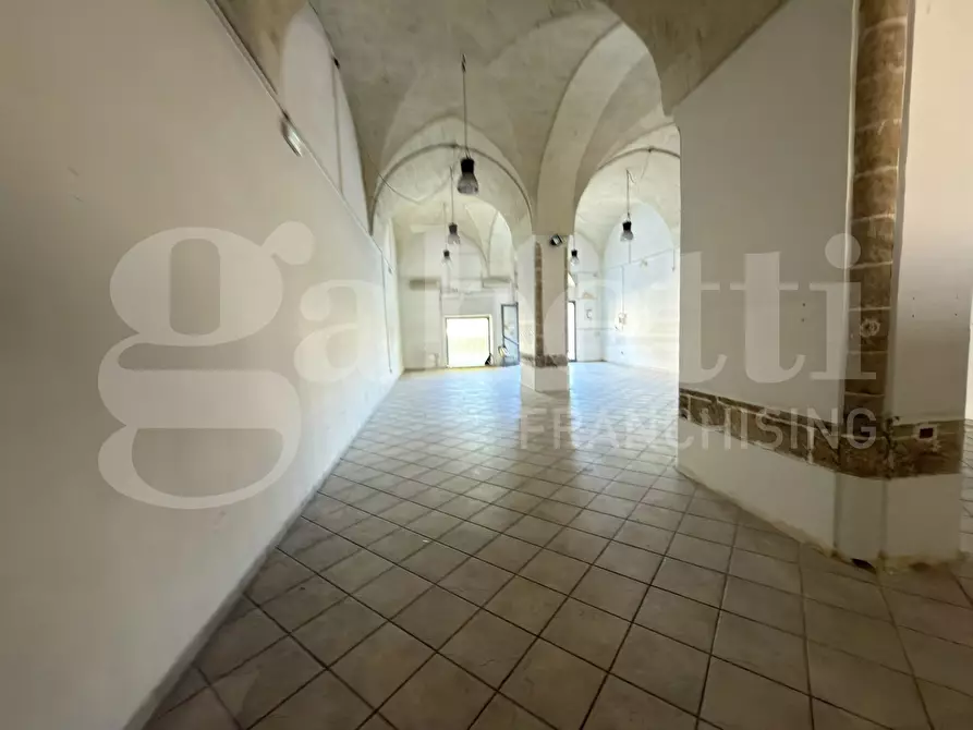 Immagine 2 di Negozio in vendita  in Via Roma, 120 a Nardo'