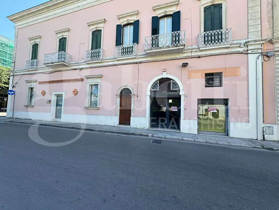 Immagine 11 di Negozio in vendita  in Via Roma, 120 a Nardo'