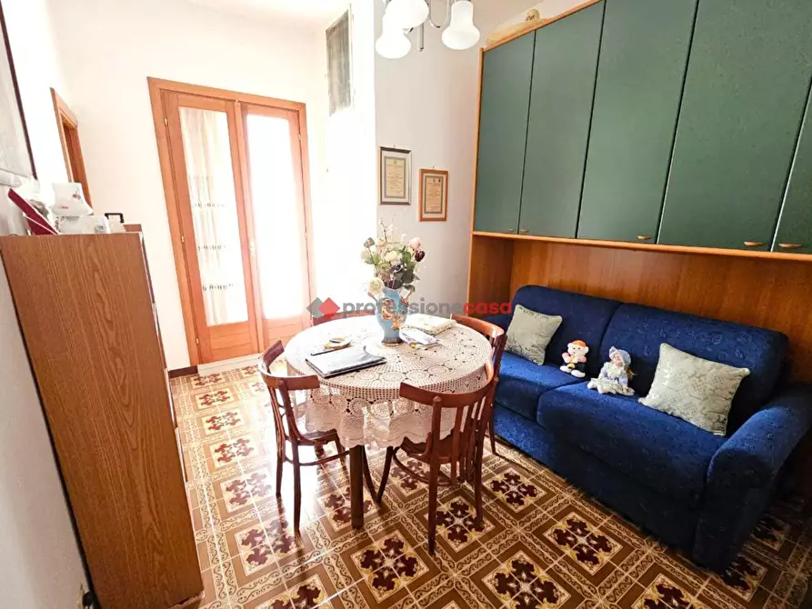 Immagine 3 di Casa indipendente in vendita  in Via Petrarca, 7 a Rignano Garganico