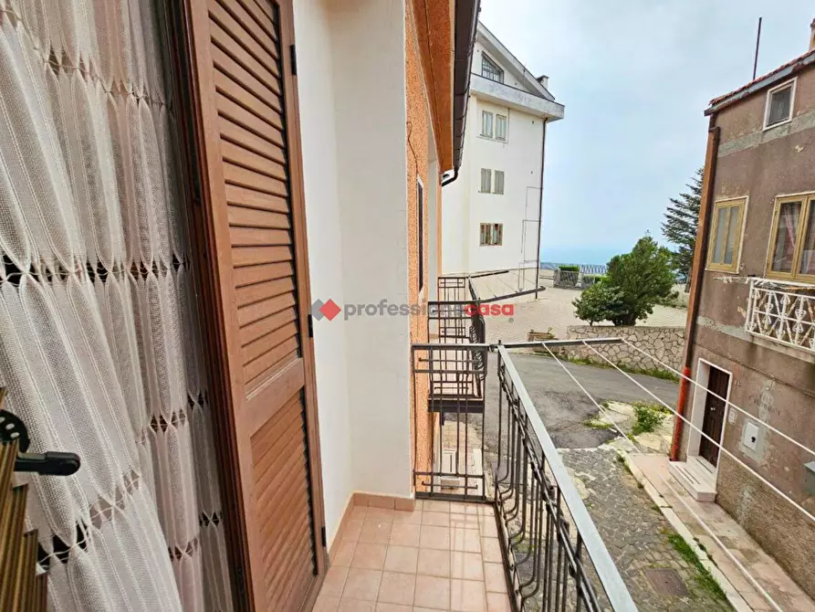 Immagine 4 di Casa indipendente in vendita  in Via Petrarca, 7 a Rignano Garganico