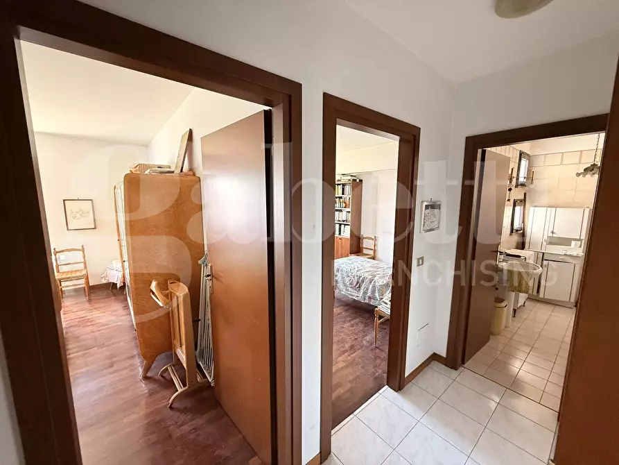 Immagine 10 di Appartamento in vendita  in Via Renato Cesarini, 97 a Roma