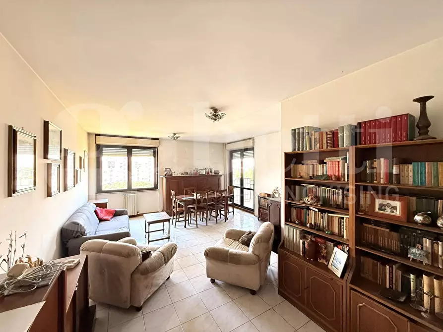 Immagine 3 di Appartamento in vendita  in Via Renato Cesarini, 97 a Roma