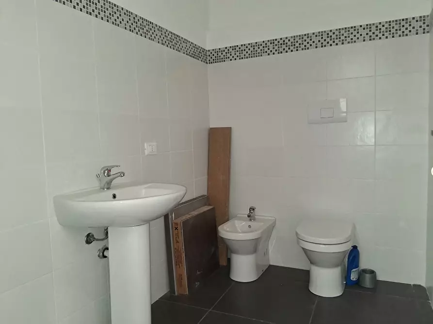 Immagine 6 di Ufficio in vendita  in Via Fratelli Cairoli, 40 a Ragusa