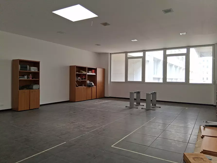 Immagine 4 di Ufficio in vendita  in Via Fratelli Cairoli, 40 a Ragusa