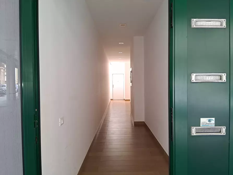 Immagine 8 di Ufficio in vendita  in Via Fratelli Cairoli, 40 a Ragusa