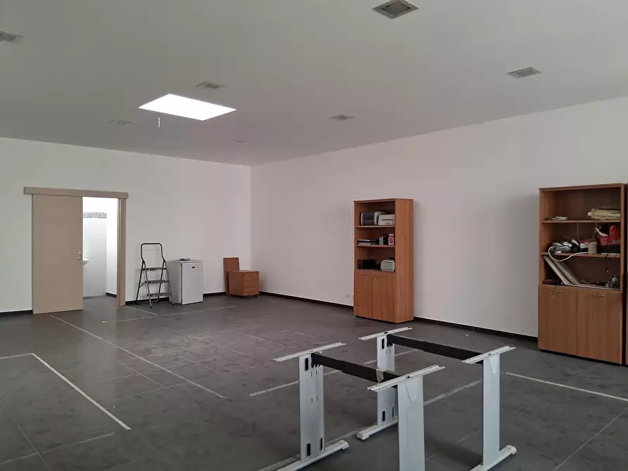 Immagine 5 di Ufficio in vendita  in Via Fratelli Cairoli, 40 a Ragusa