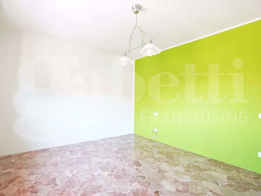 Immagine 18 di Appartamento in vendita  in Via Tevere, . a Venezia