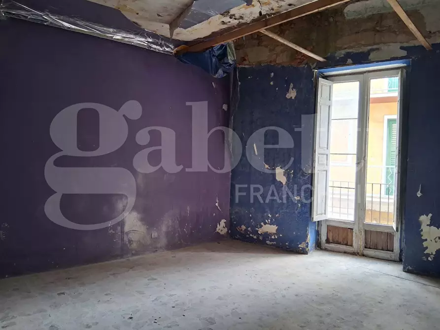 Immagine 7 di Palazzo in vendita  in Via Felicia SchininÃ , 216 a Ragusa
