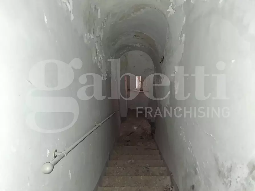 Immagine 19 di Palazzo in vendita  in Via Felicia SchininÃ , 216 a Ragusa