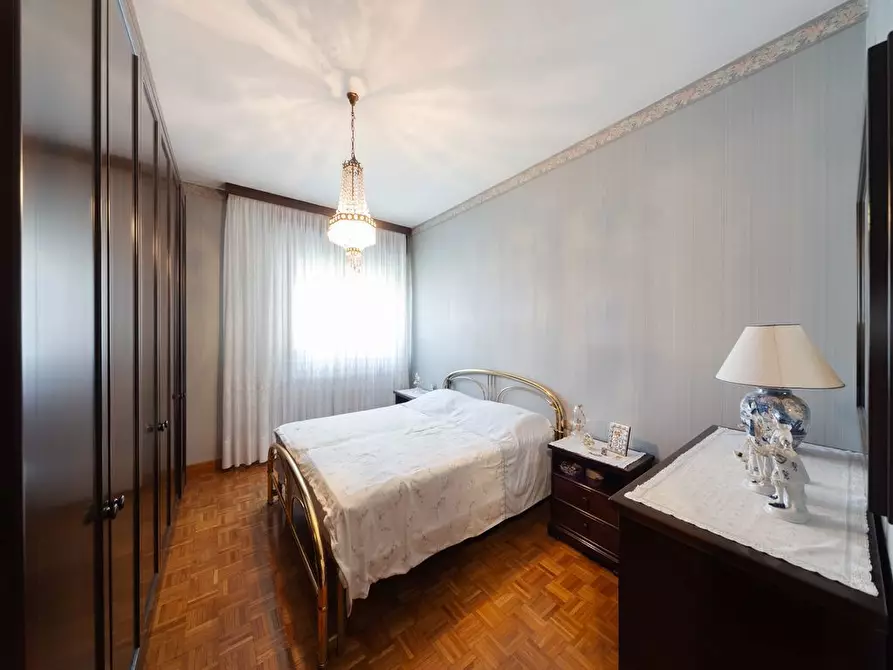 Immagine 8 di Appartamento in vendita  in Viale SUZZANI, 284 a Milano
